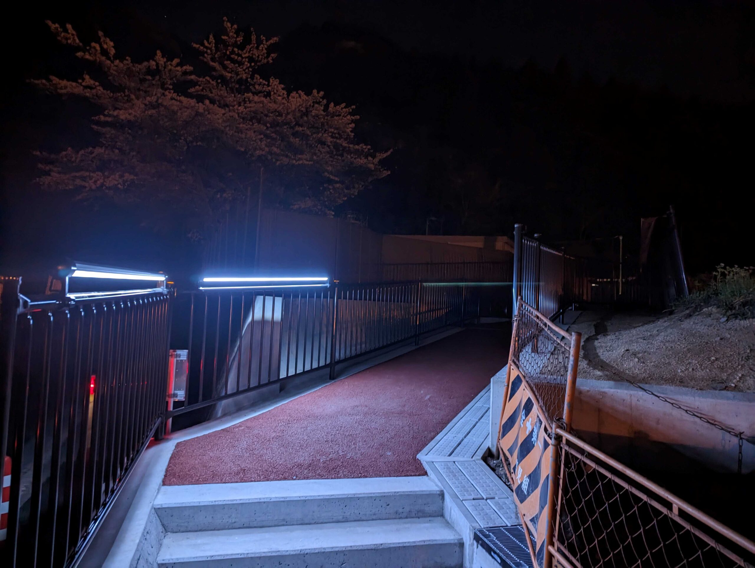 【設置例】ソーラーLEDビーム